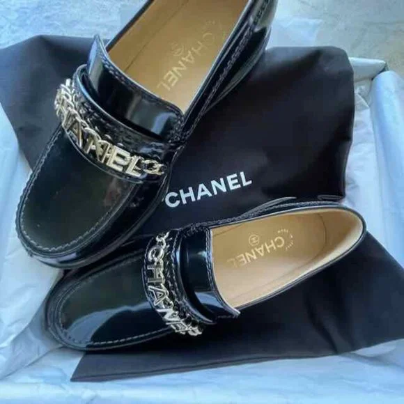 CHANEL ブラック エナメル ローファー F G30637 中古・古着通販】CHANEL (シャネル) ローファー ブラック サイズ